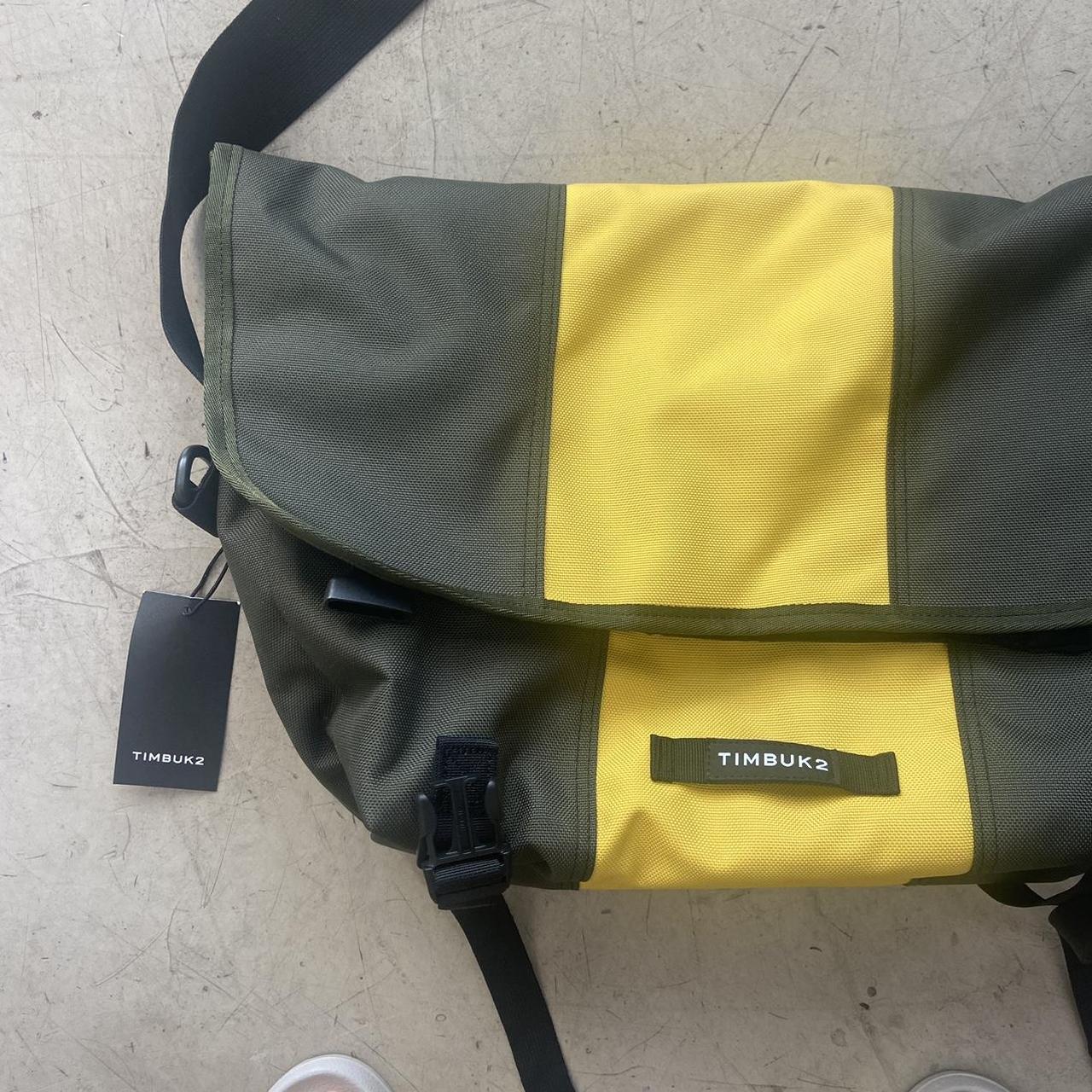 Timbuk2 classic messenger bag Size medium (19” x 11” - Depop