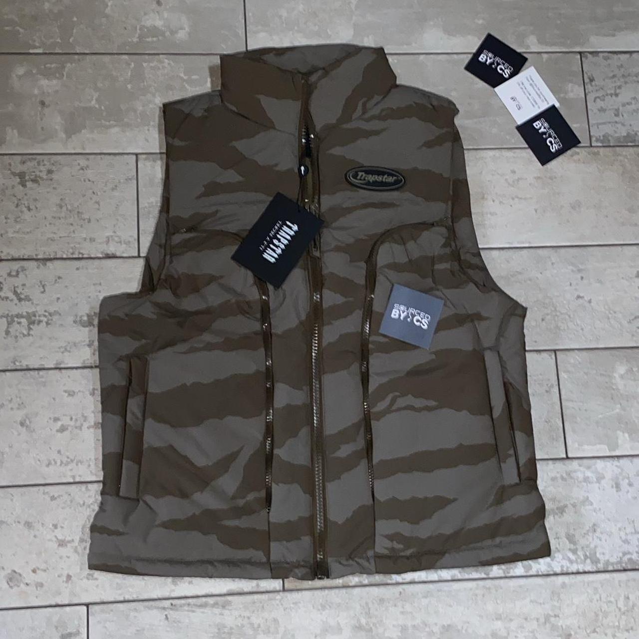 Trapstar Men's Black and Khaki Gilet | Depop