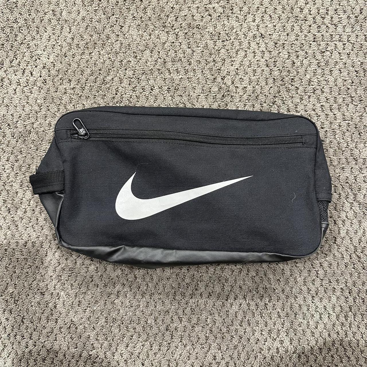 Nike travel online pouch