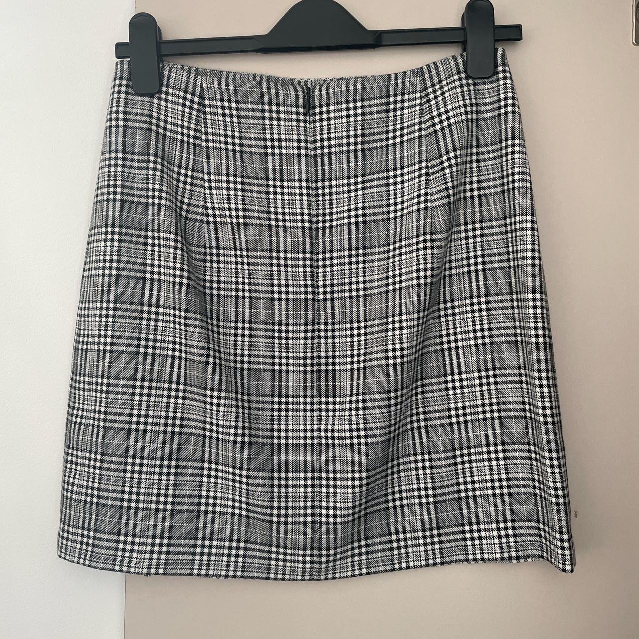 Zara Women's Black and White Skirt | Depop