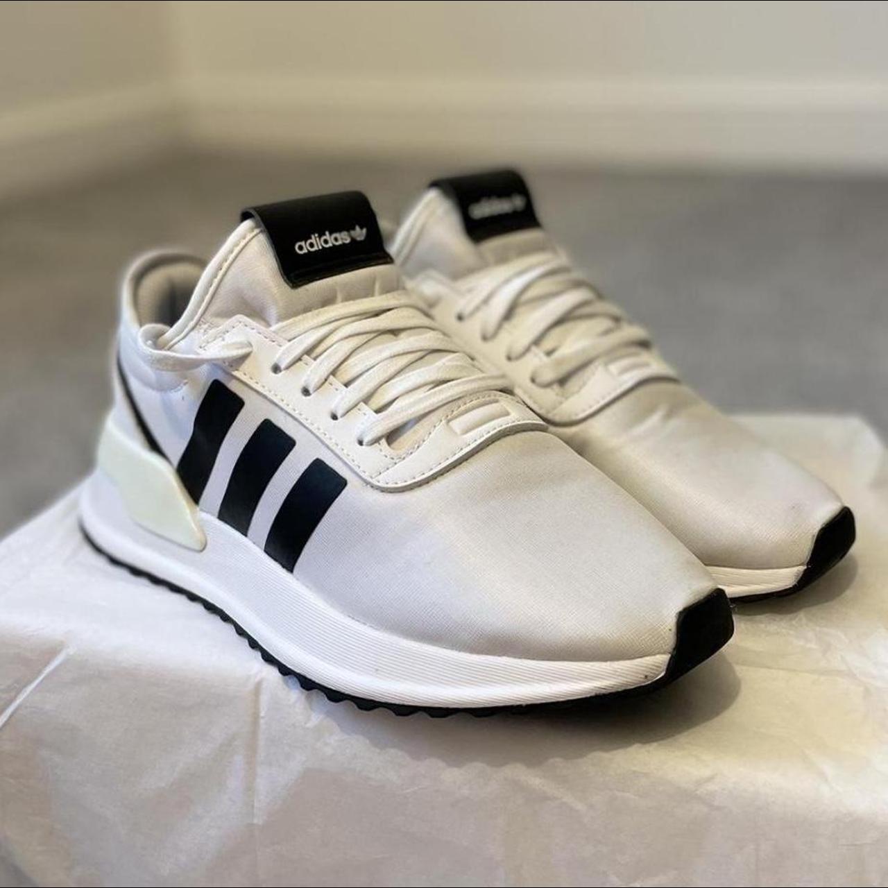 Adidas Women's White Trainers Depop