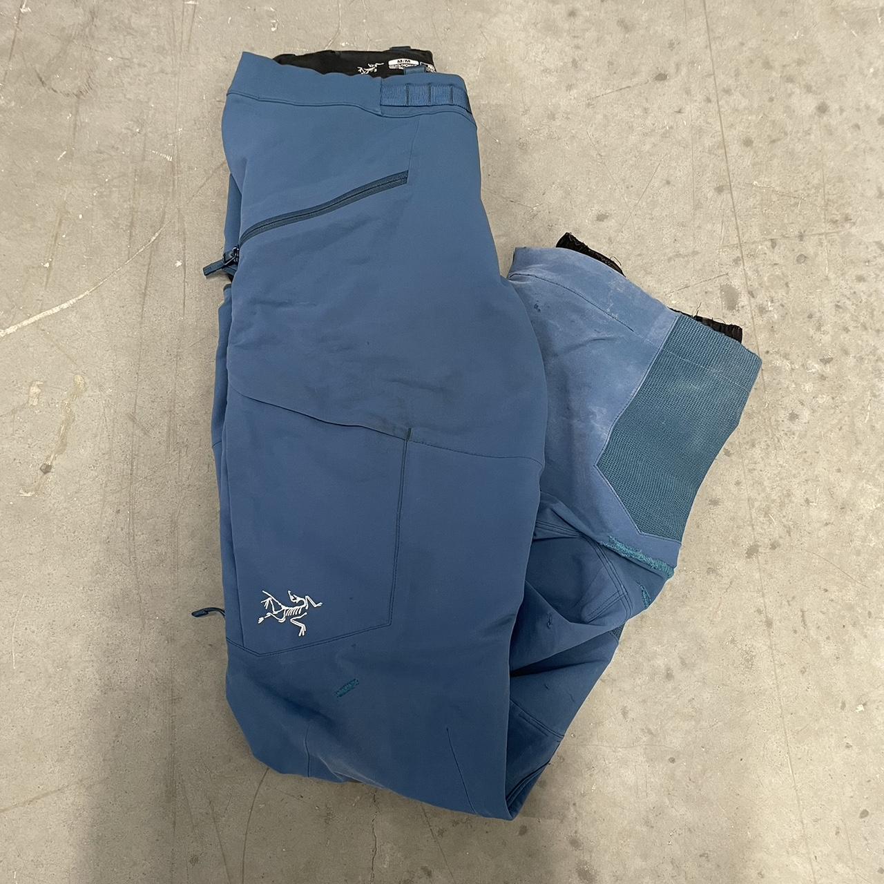 VINTAGE ARC’TERYX BAGGY SKI PANTS 34 x 30 TRUE... Depop