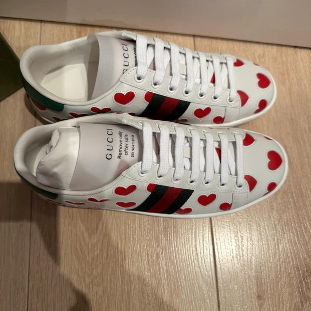 Gucci hot sale tan sneakers