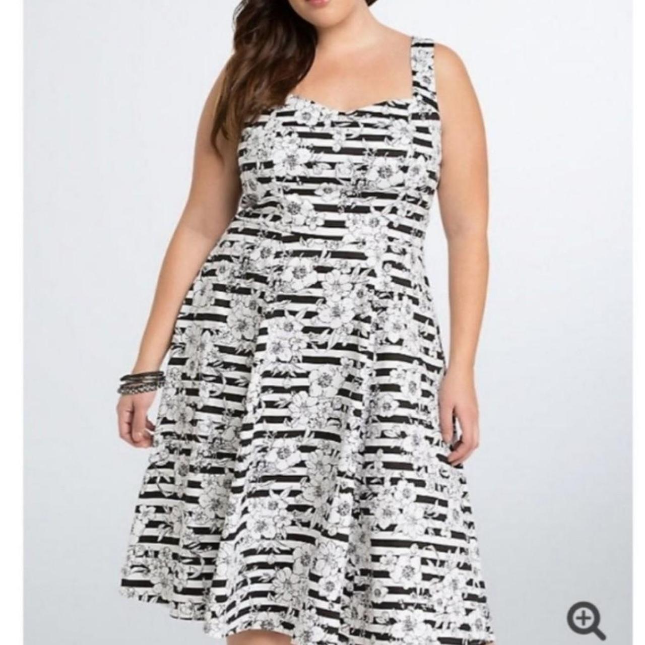 Torrid black and white 2024 dress