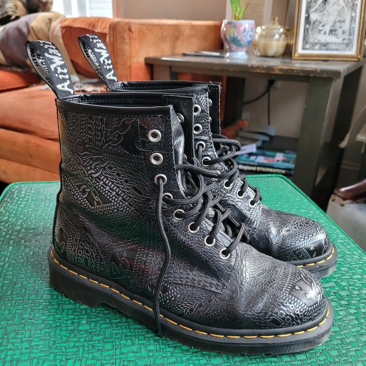 Black embossed sales dr martens