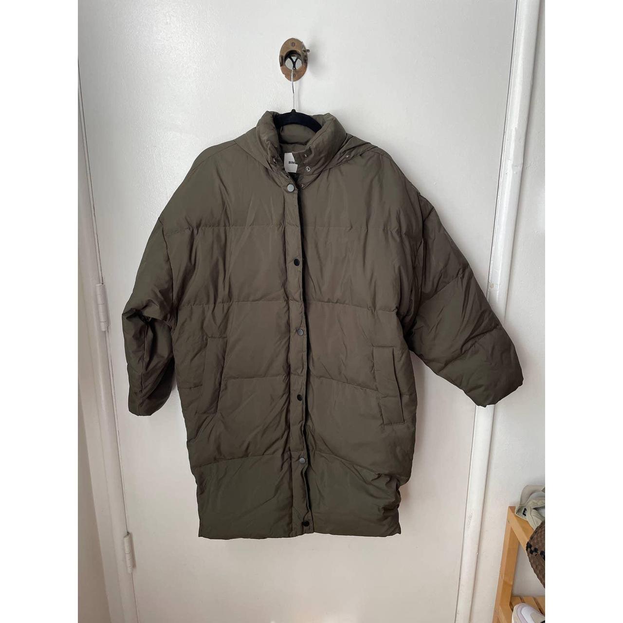 Excellent condition. down puffer jacket. Size M - Depop