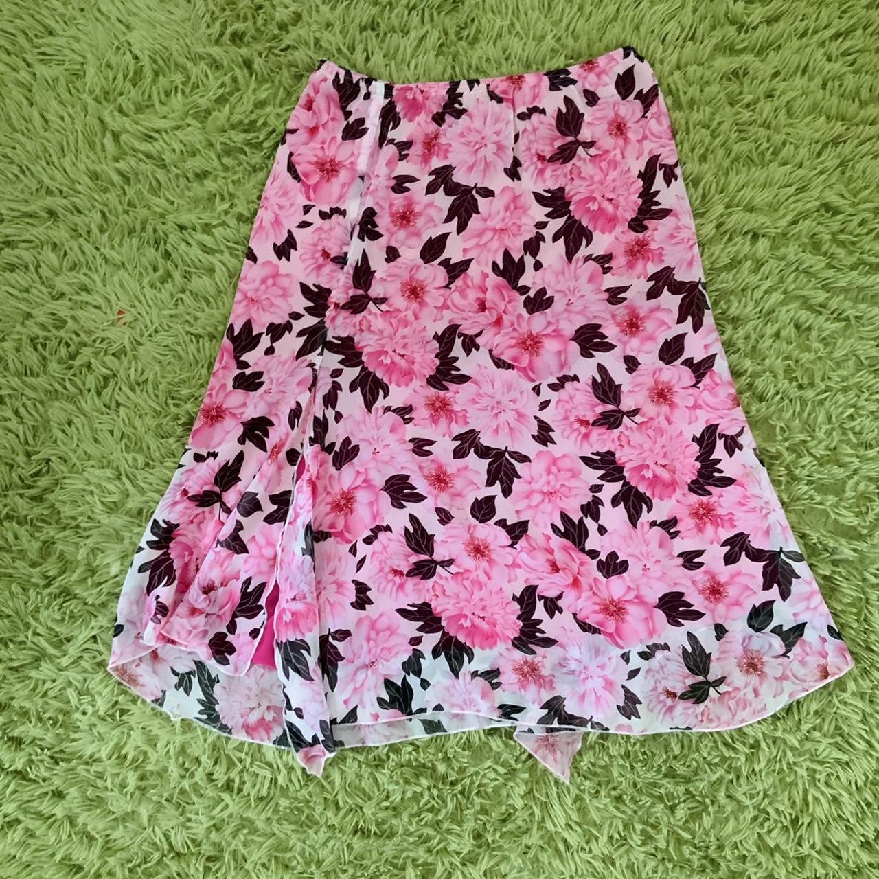 this-is-a-super-cute-pink-flower-midi-skirt-it-depop