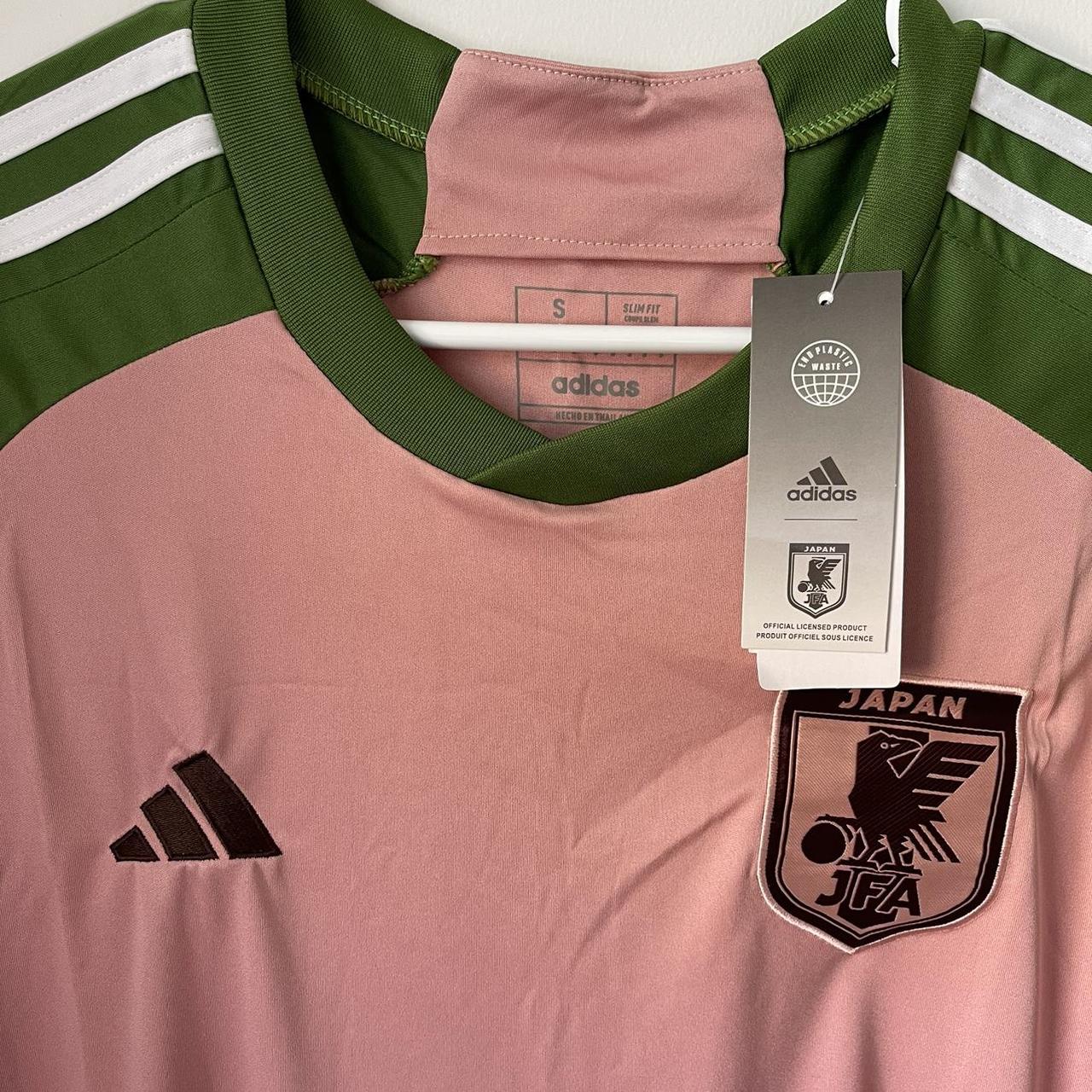 adidas NIGO®サッカーシャツ XL ピンク/グリーン 超限定コラボ】アディダス×NIGO☆サッカー ゲームシャツ ピンク