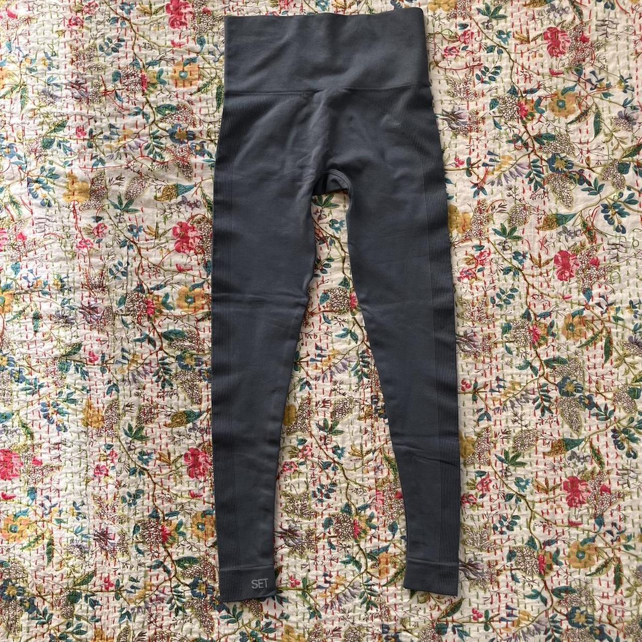 Set Active leggings in slate Depop