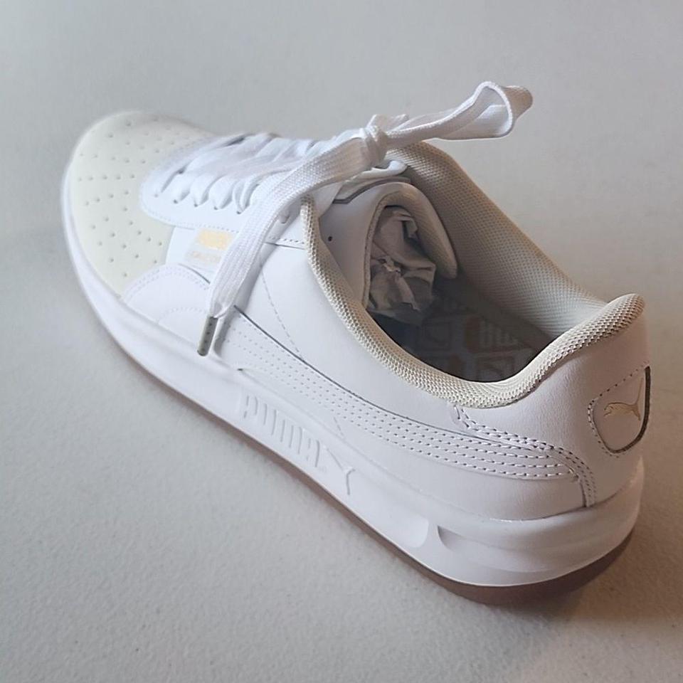 Puma california shop white women's shoe