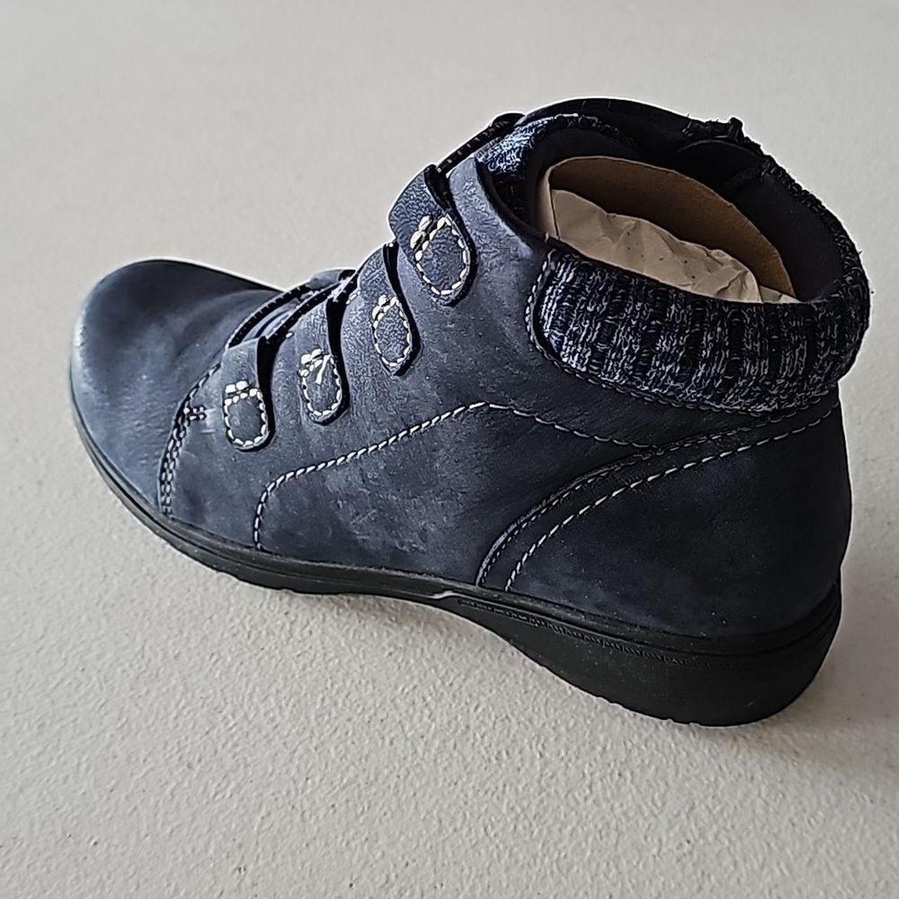 Nearly new Clark s Carleigh Jade Navy Nubuck Bootie Depop