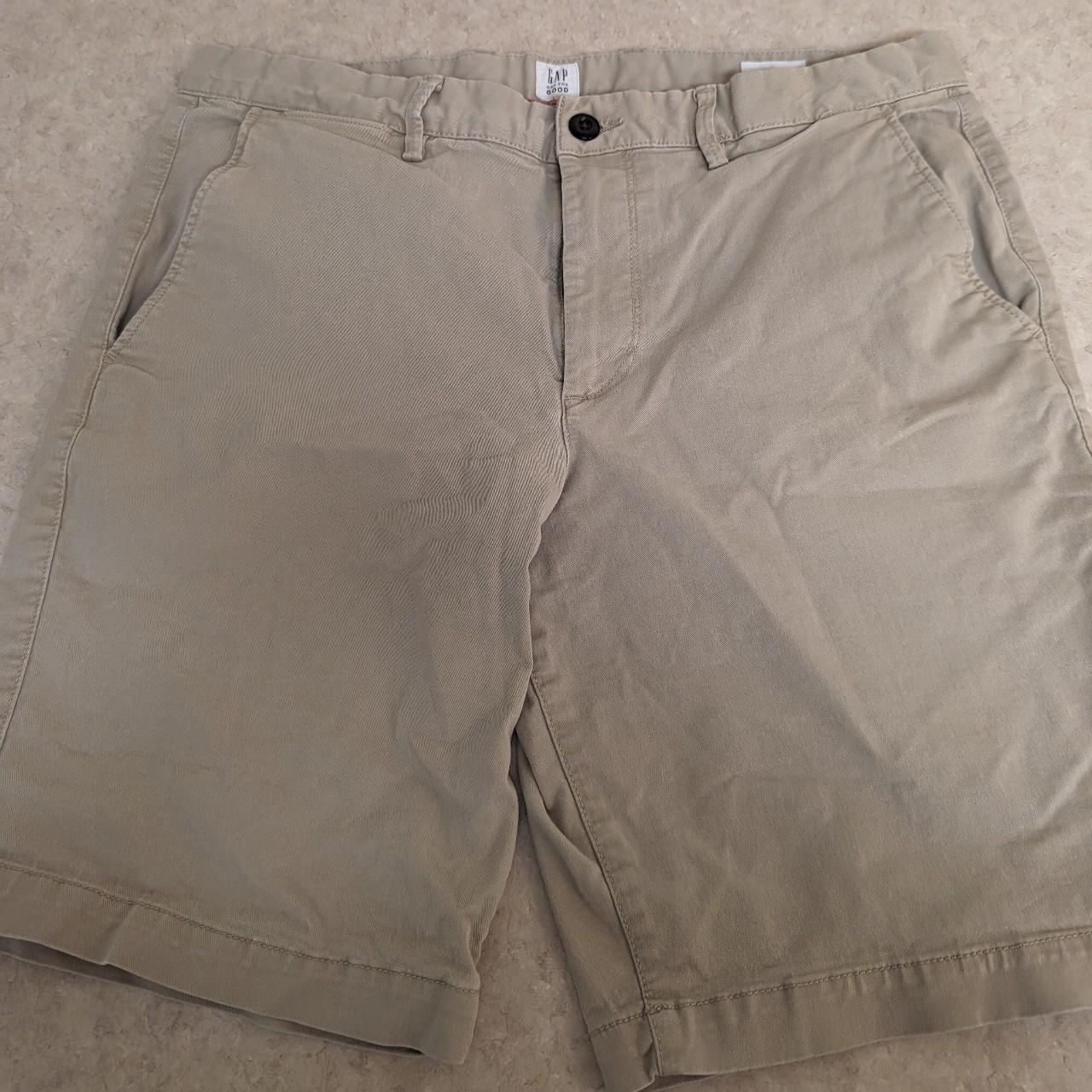 Gap mens khaki sale shorts