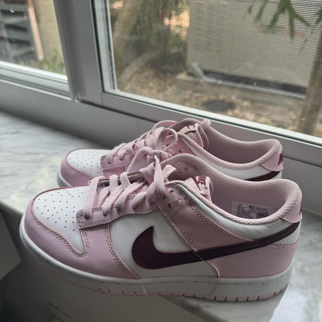 valentine's day nike dunks