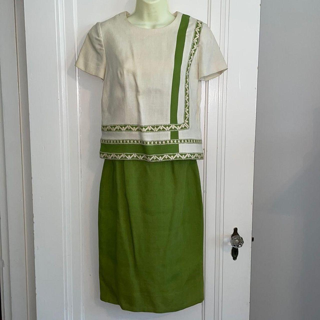 Vintage 50s Carlye green cream/ivory short Depop