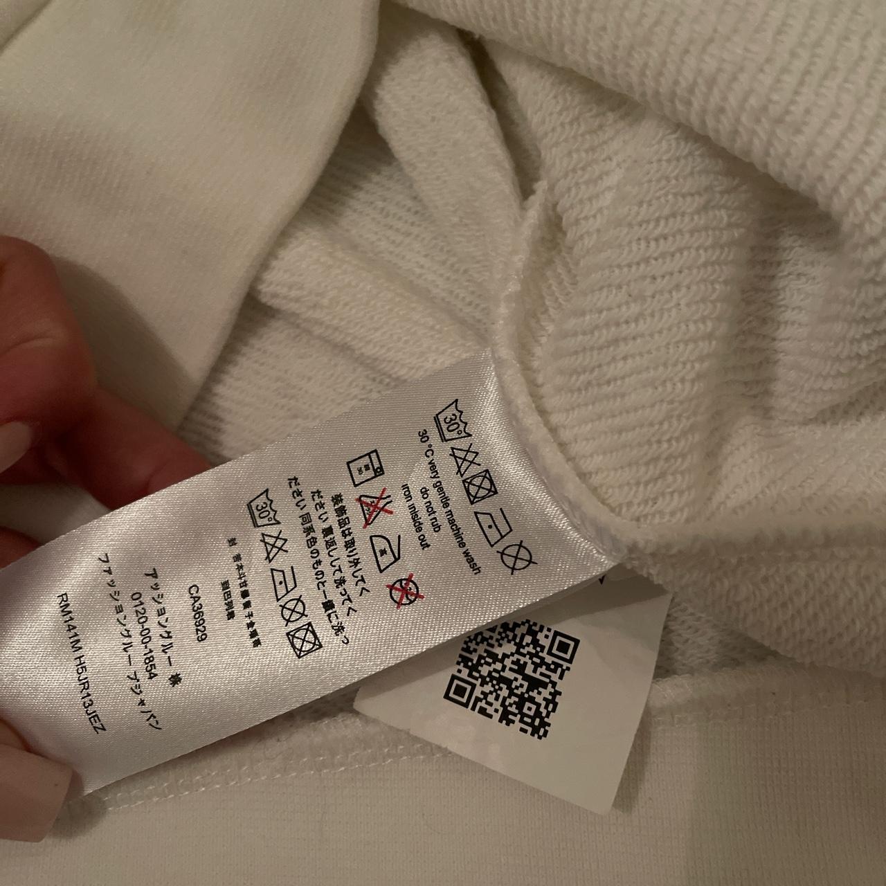 Louis Vuitton ホワイト スウェット White/cream monogram Louis Vuitton sweatshirt LOUIS | Depop