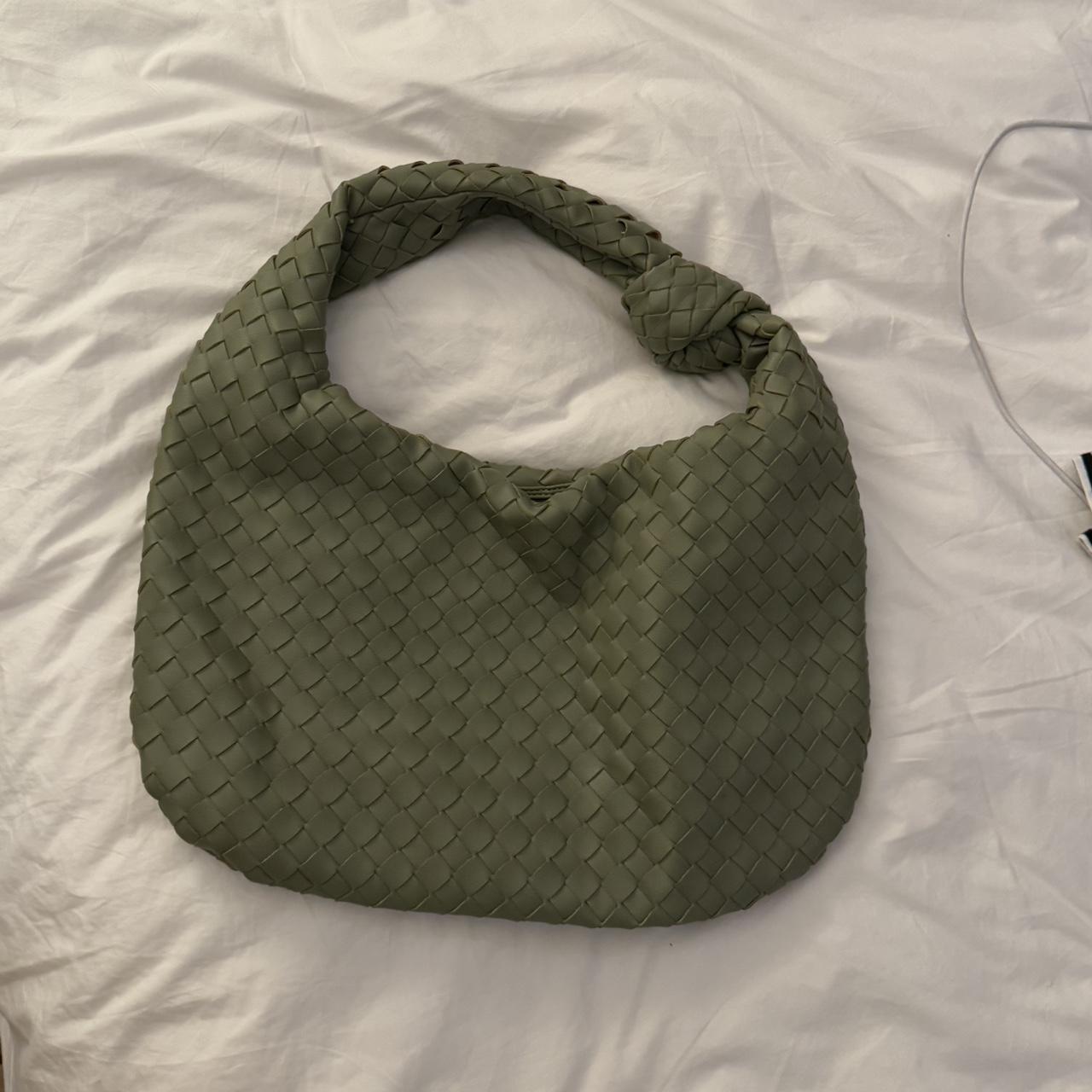 item listed by dabwithv
