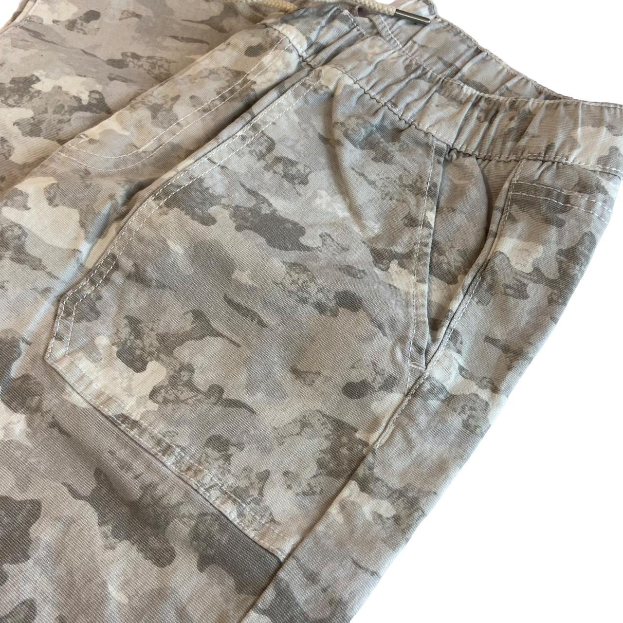 Gray Camo Drawstring Pants size M (8-10) waist 16 - Depop