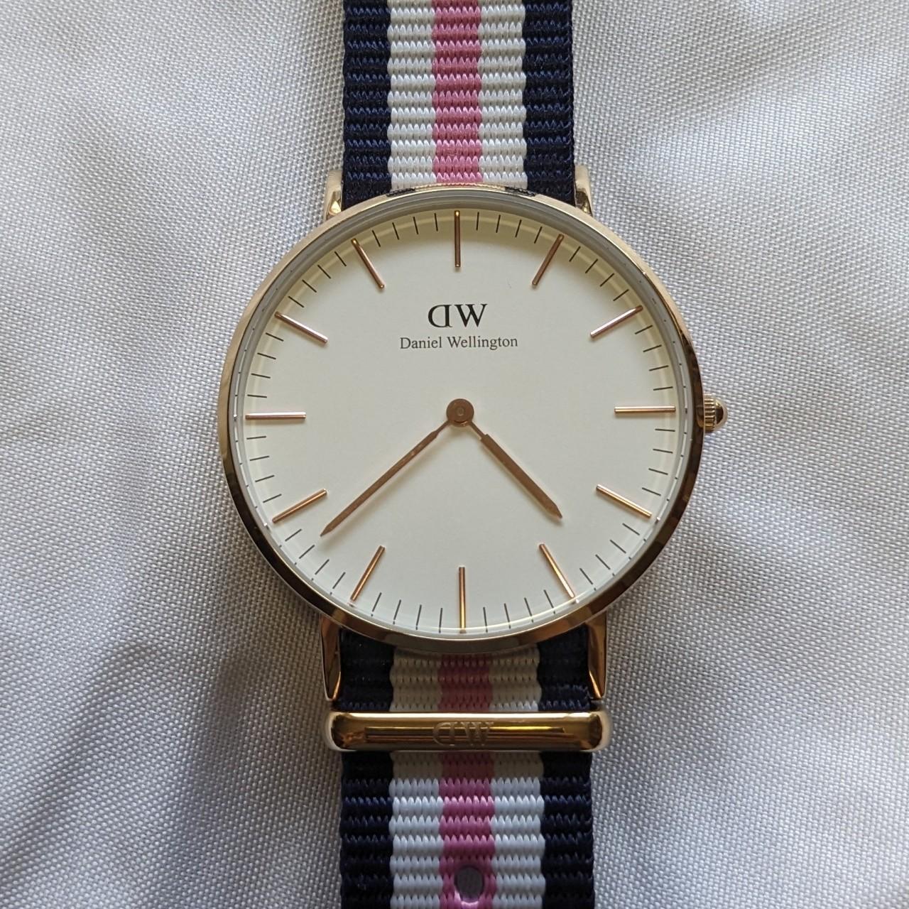 Daniel wellington pink on sale and navy watch