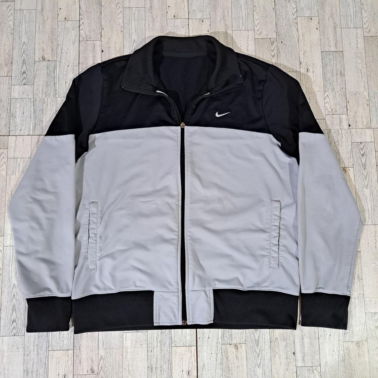 zip up black nike jacket