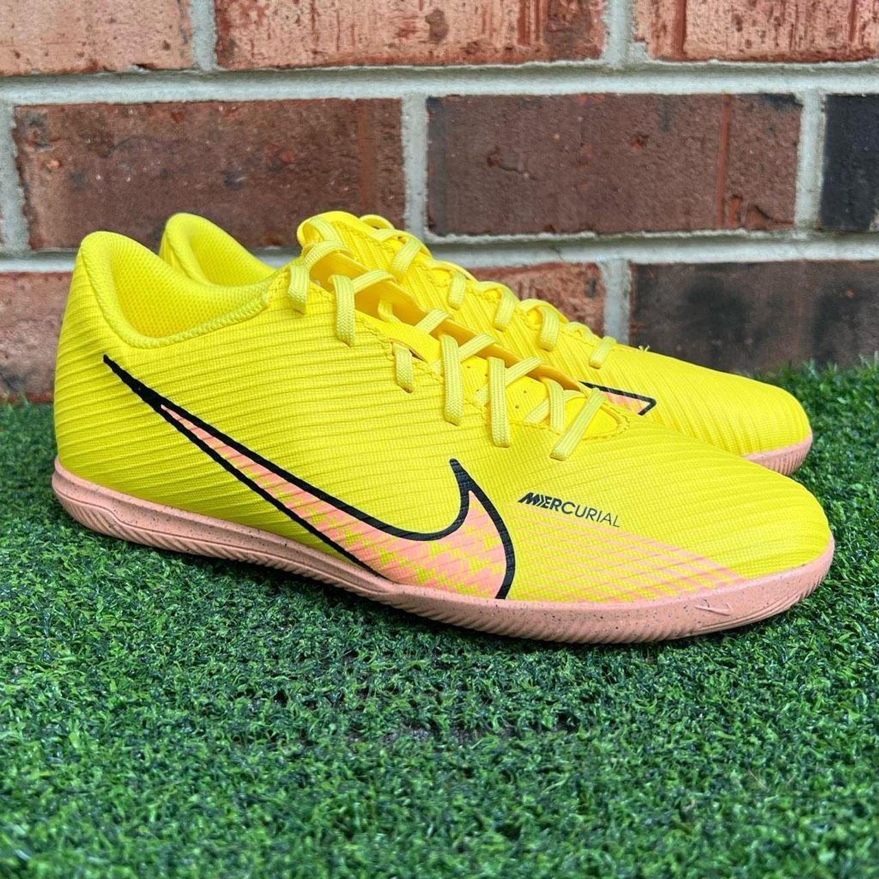 Nike Zoom Mercurial Vapor 15 Academy Indoor Soccer Shoes - Yellow