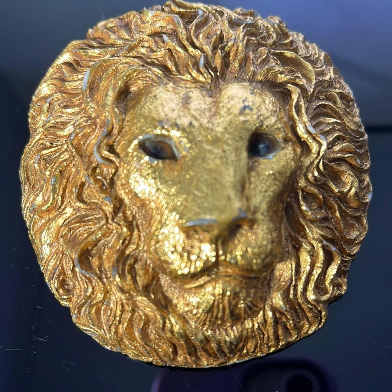 Lion head hotsell belt buckle