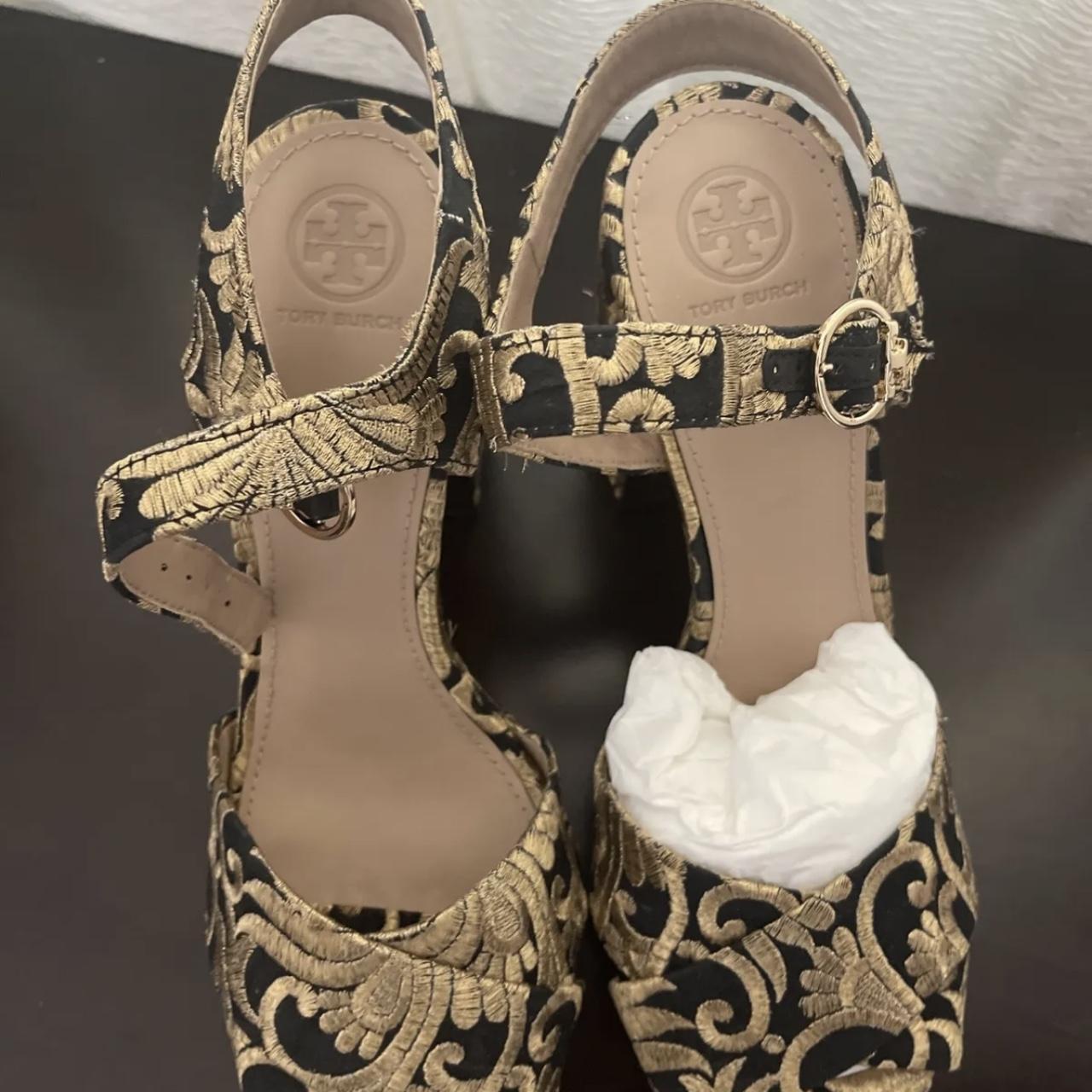 Tory burch 2024 embroidered sandals