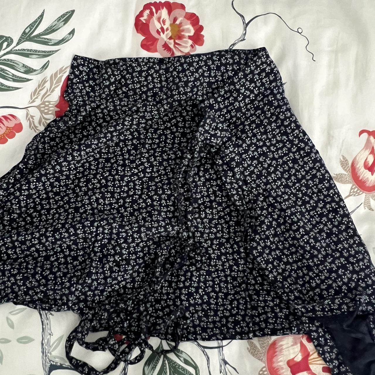 Brandy Melville Floral Print Wrap Skirt Depop