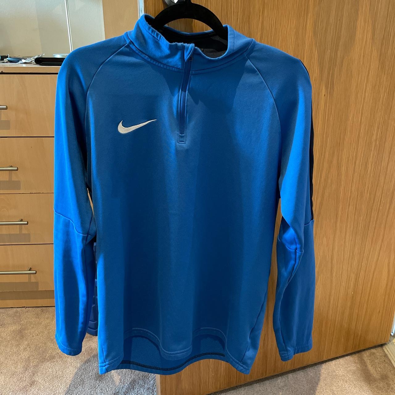 Nike Men's Navy and Blue Jumper Depop