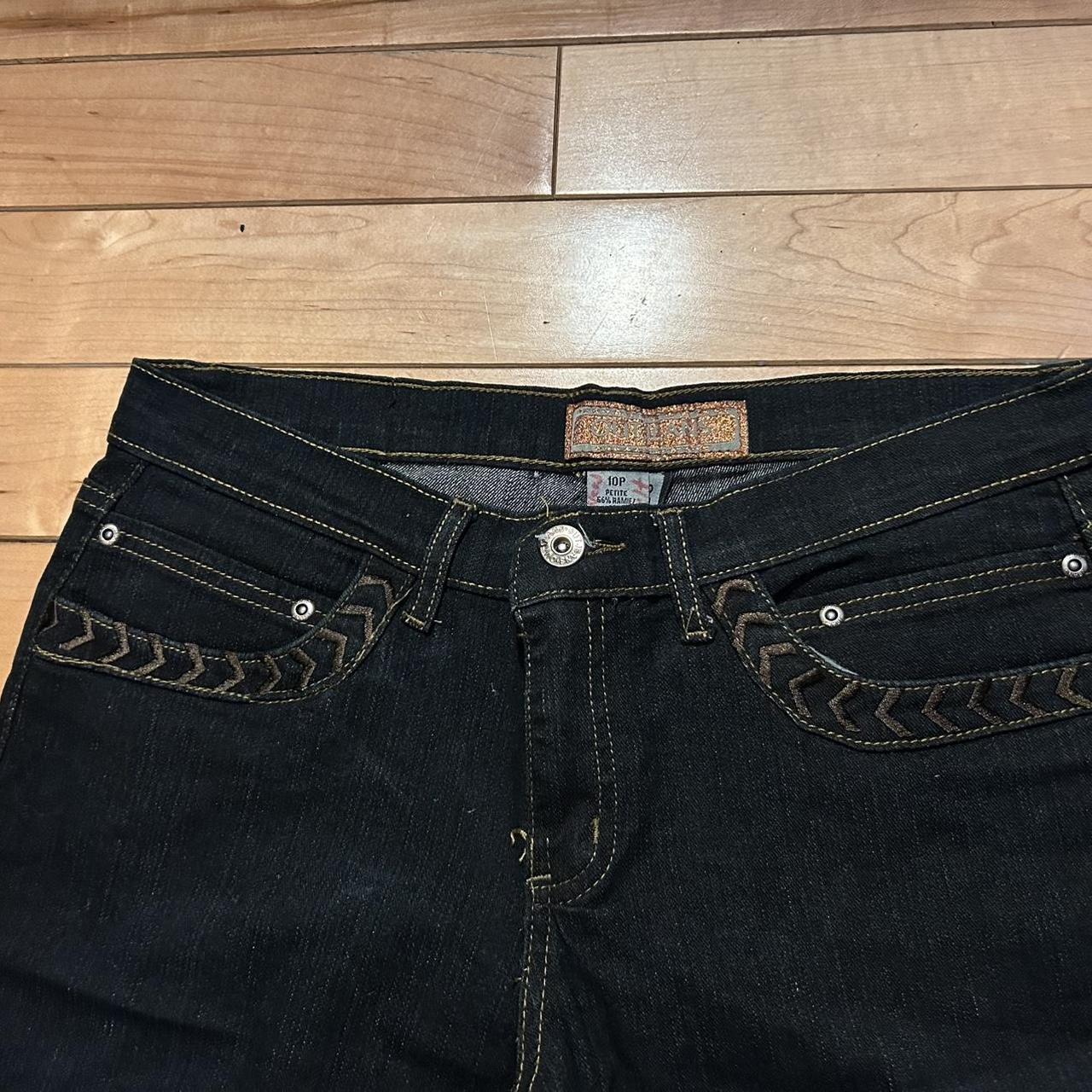 item listed by 7even4our