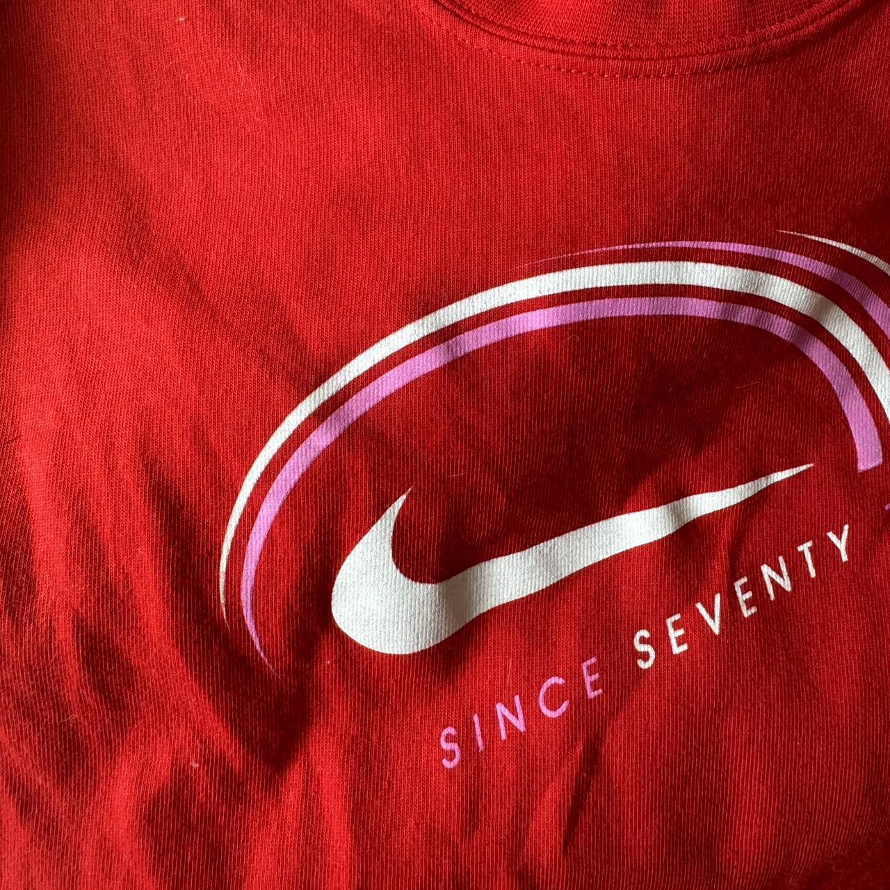 womens nike red shirt