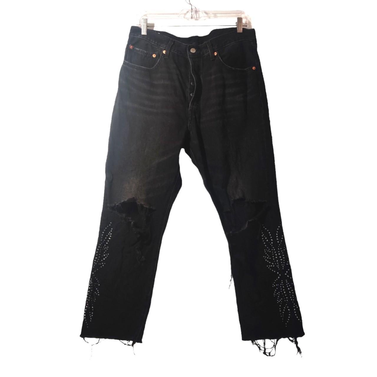 Levi's black sale ripped jeans womens