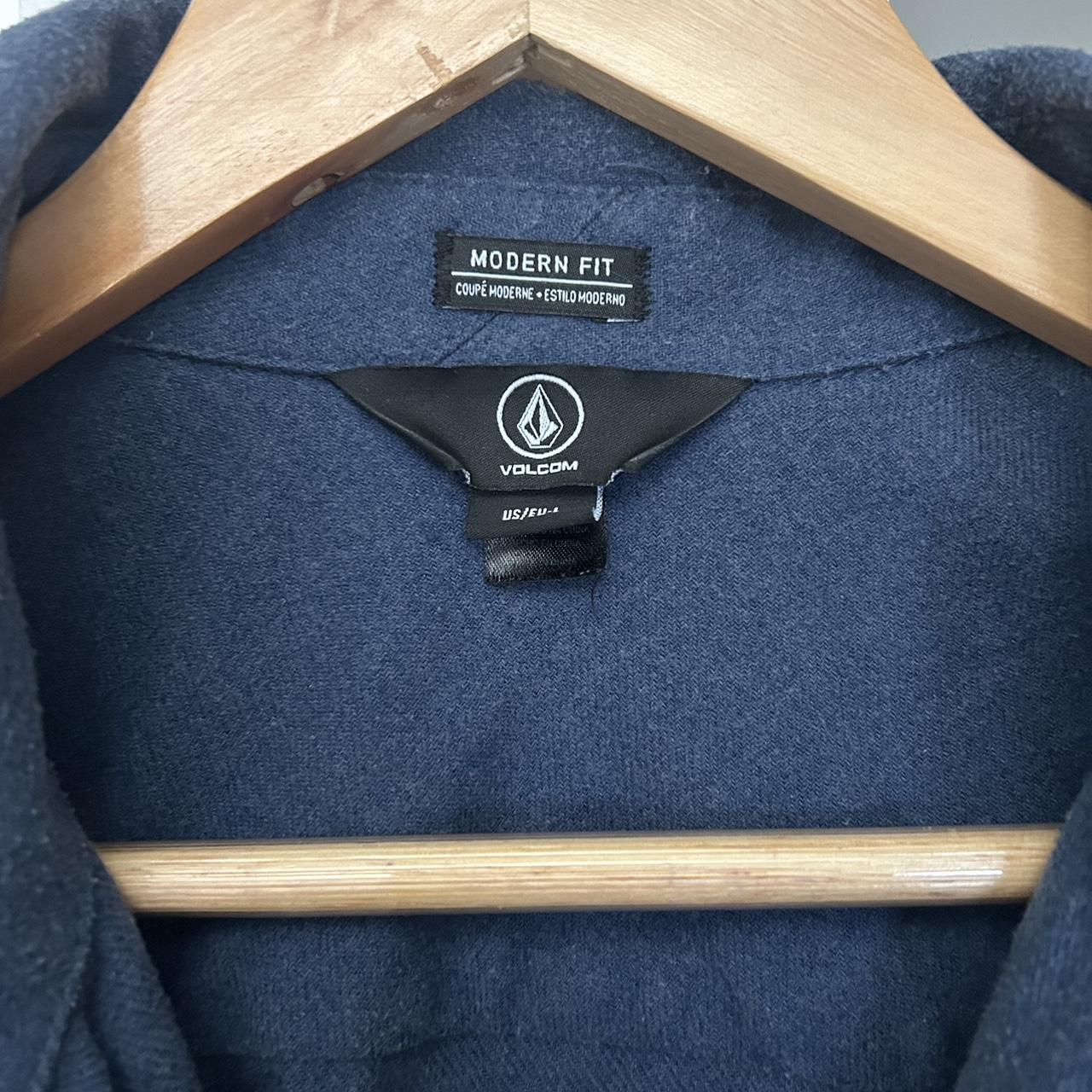 Volcom Men's Navy and Blue Shirt | Depop