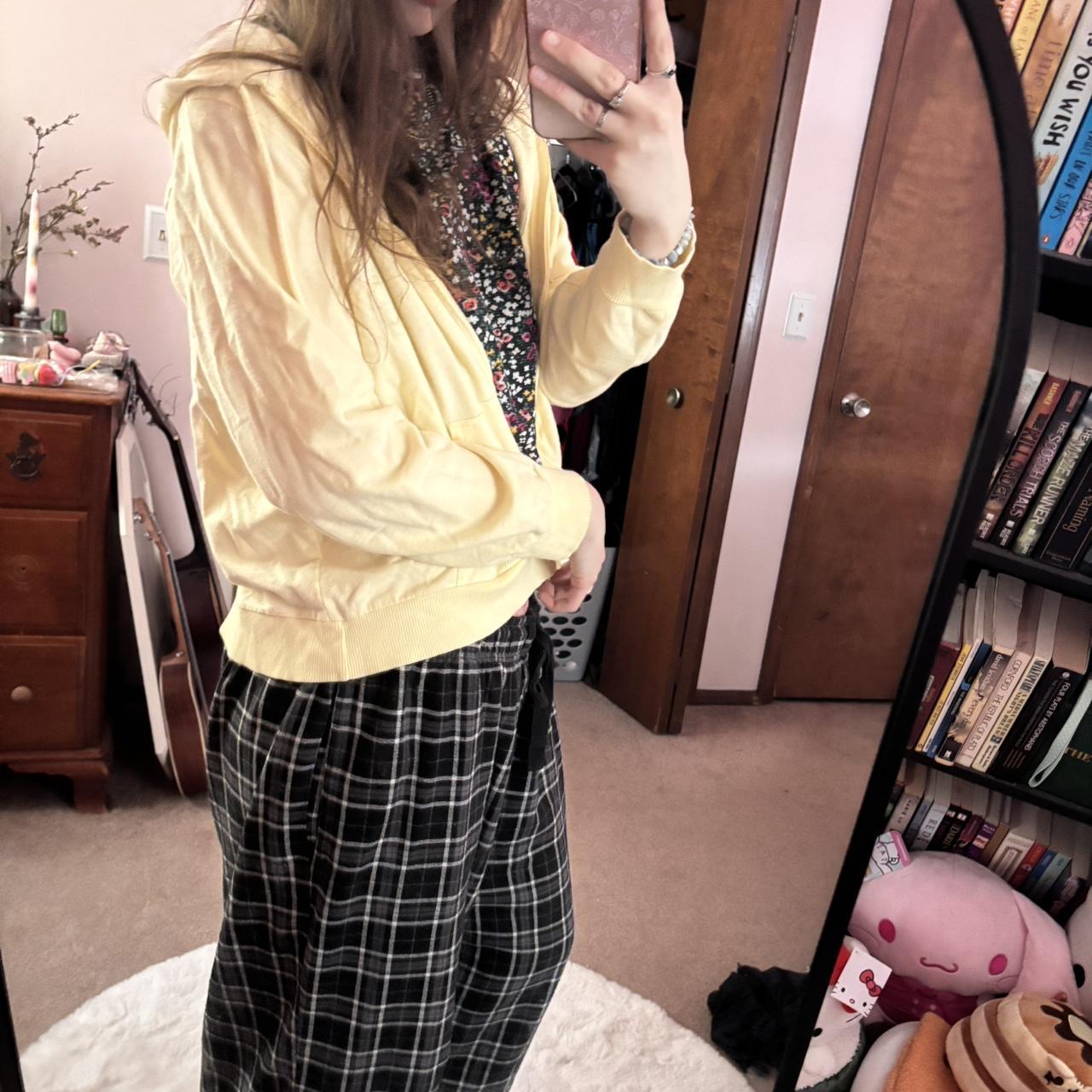 item listed by elisebranim