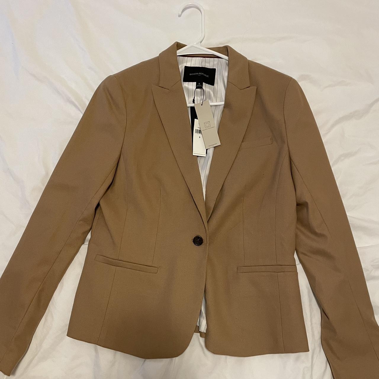 Banana republic tan blazer - Depop