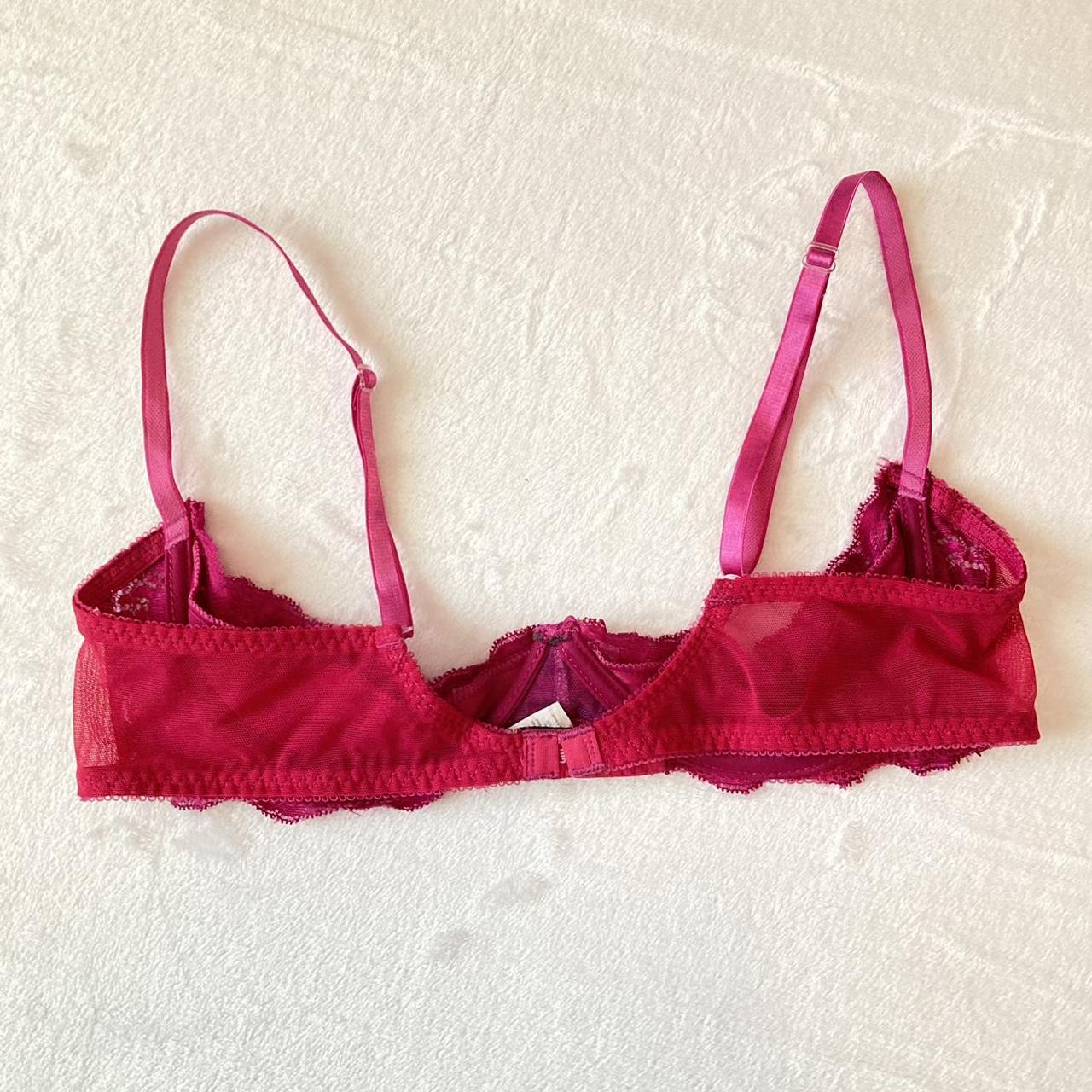 This lacy hot pink Fredericks of Hollywood bra is - Depop