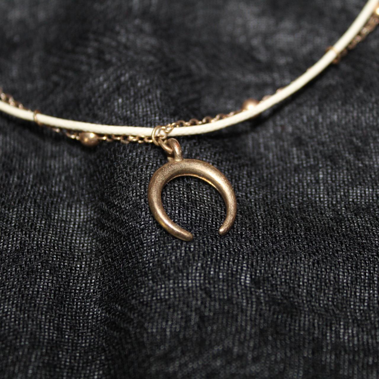 Brandy Melville Women's Gold and White Jewellery Depop