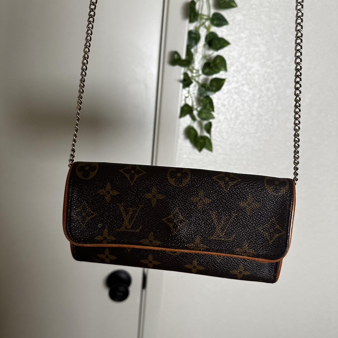 Louis Vuitton Flore Chain Purse Monogram - Depop