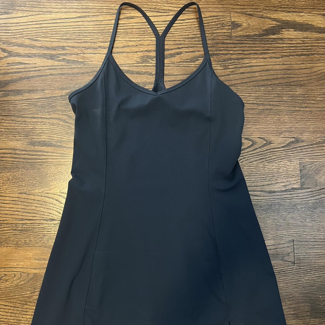 Tna active line from aritzia slick court athletic... Depop
