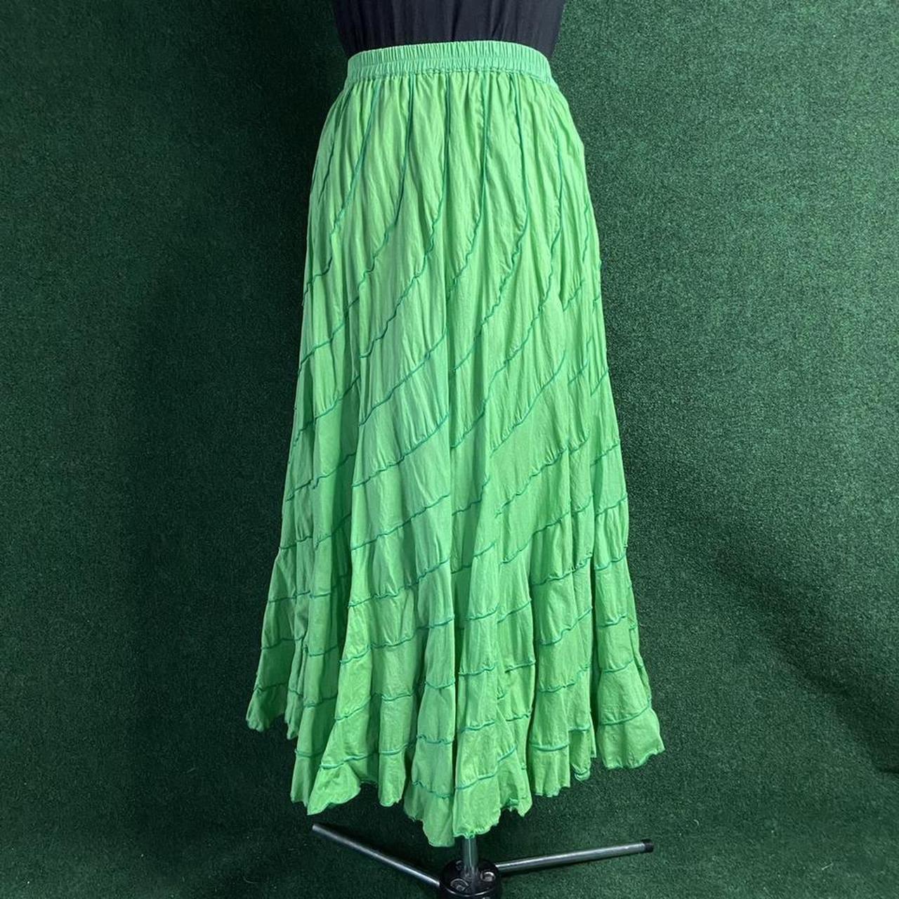 Zashi Women's Green Skirt (2)