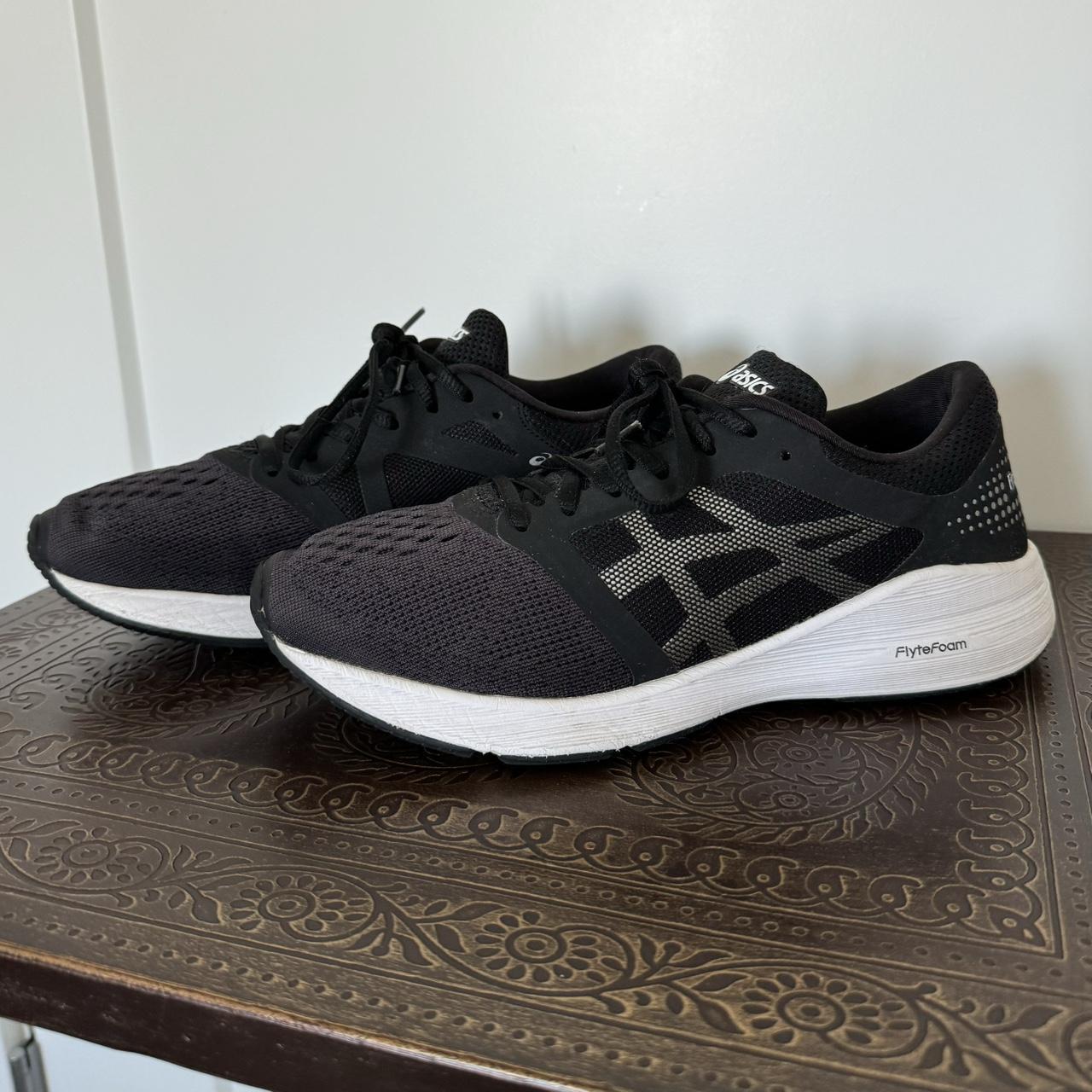 Asics roadhawk sizing best sale