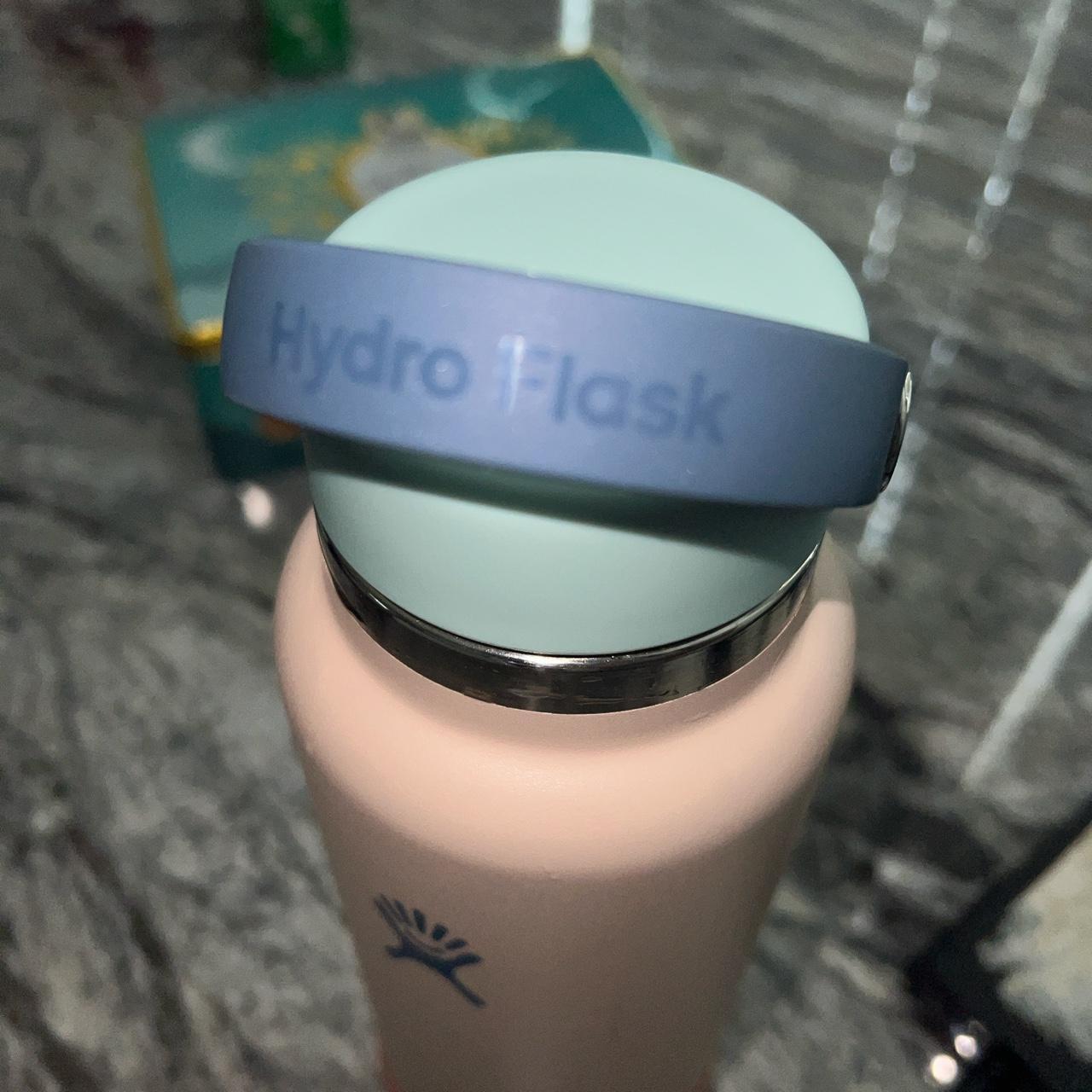 Limited Edition Mocha Hydroflask New with box and - Depop