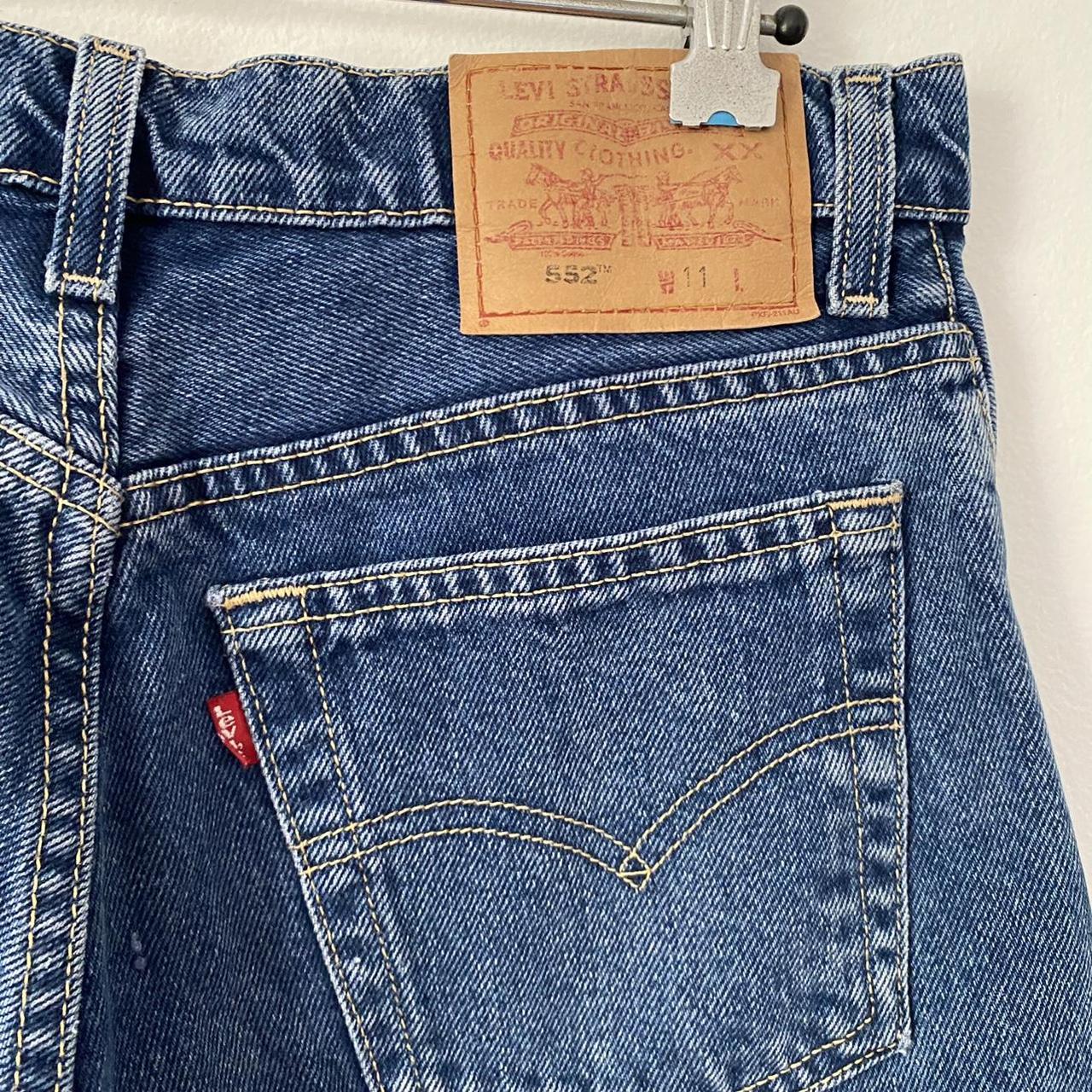 Levi jeans. Would fit a XS-S - Depop