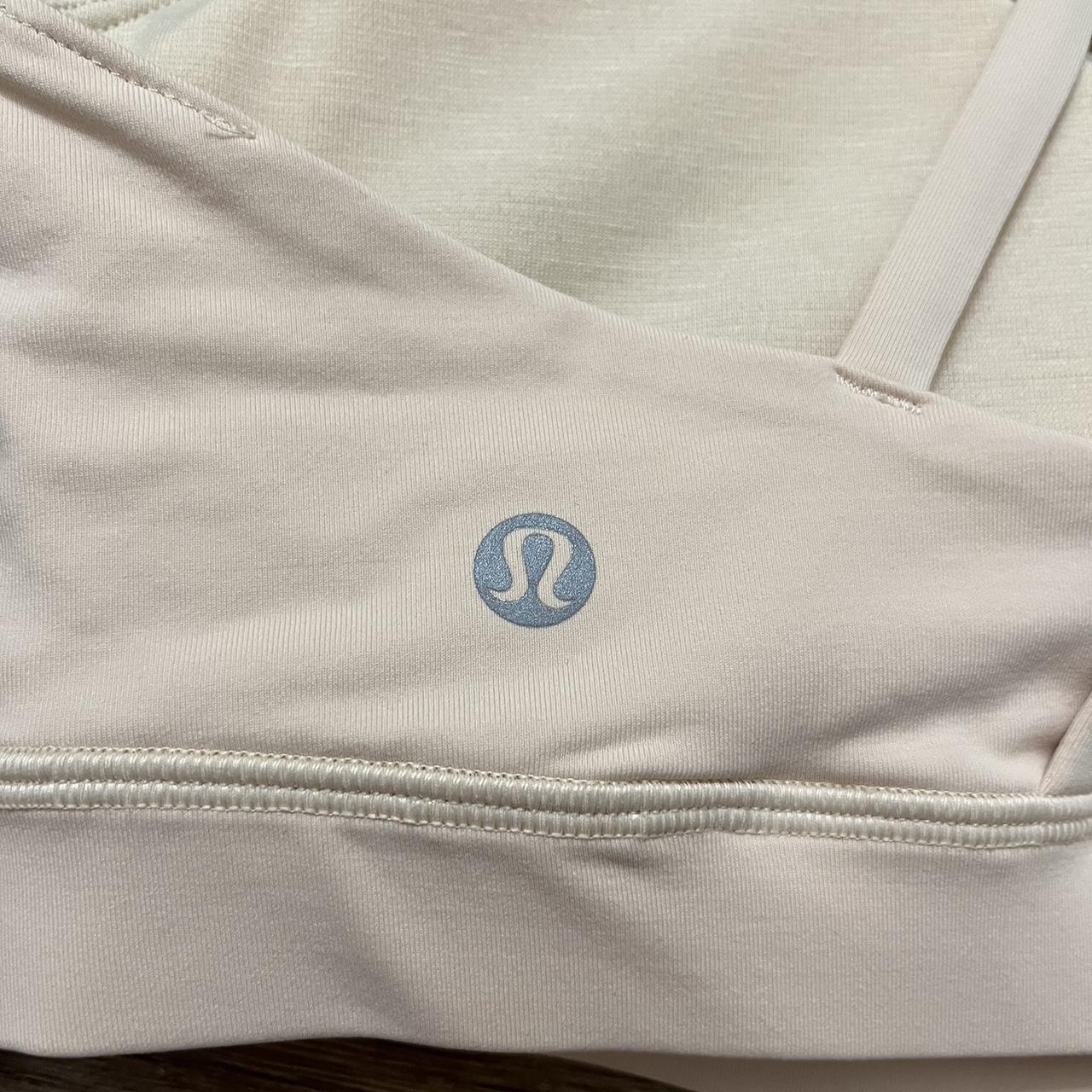 Lululemon Women's Cream Bra | Depop