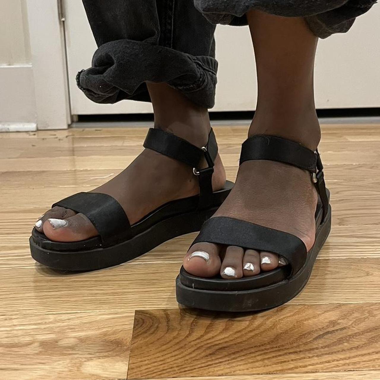 New Look size 39 US 8.5 black sandals Comfy sole Depop