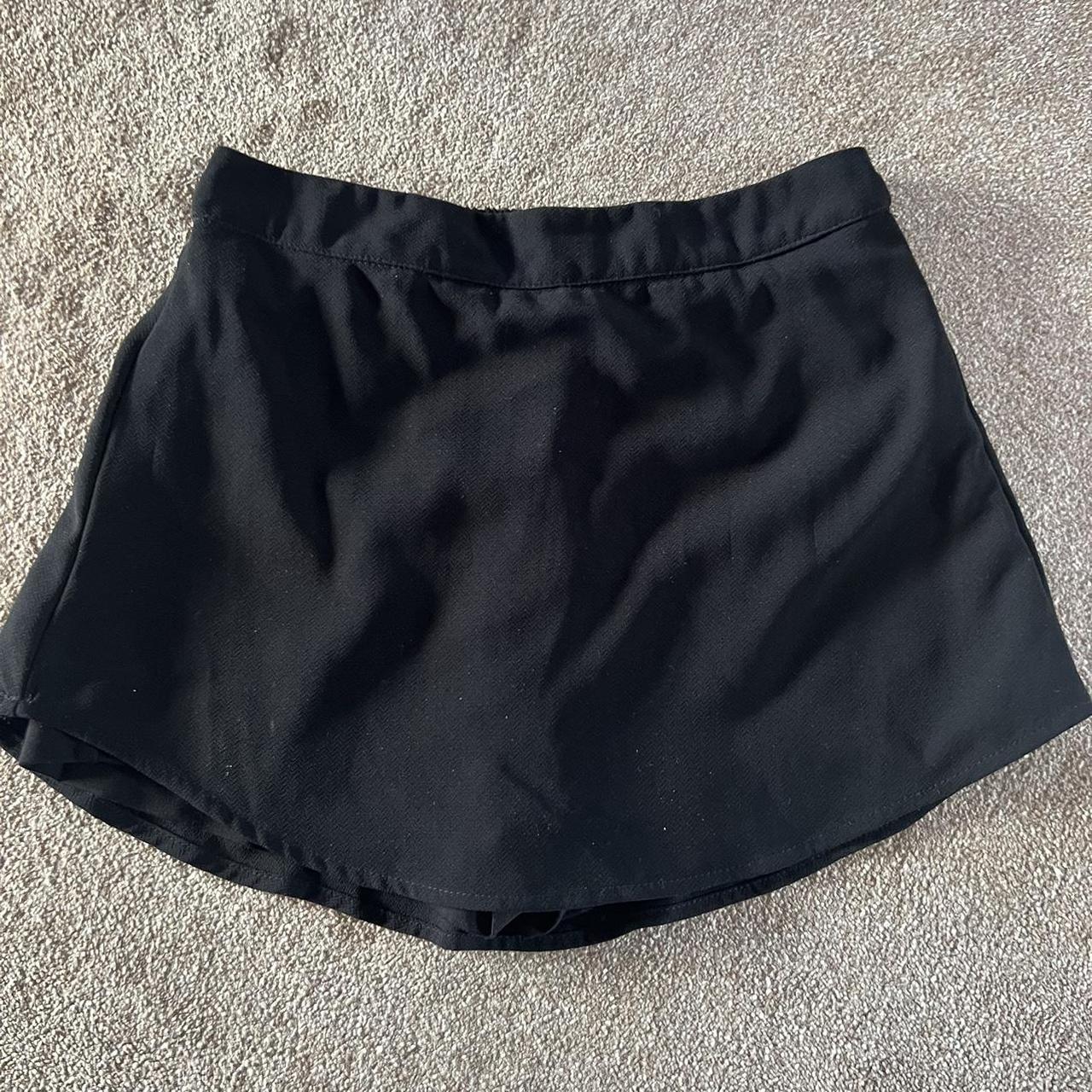 plain black skort with elasticated waistband - says... - Depop