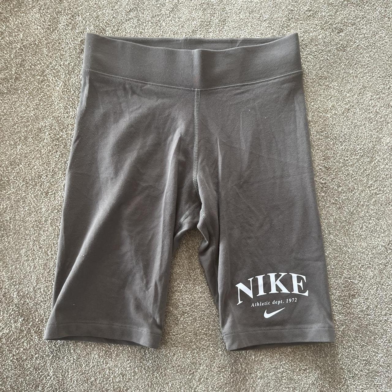 nike sportswear mid rise bike shorts in small Depop