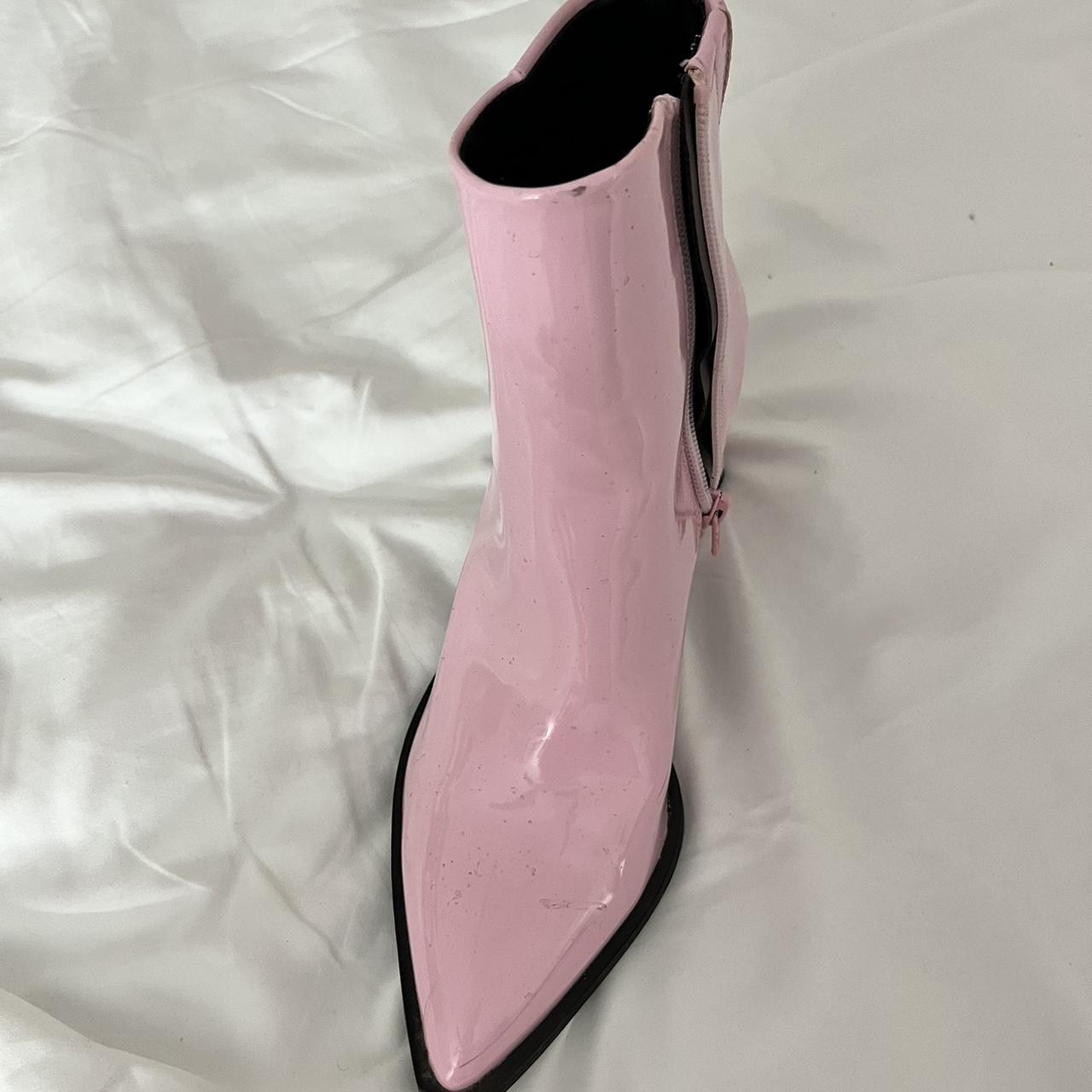 BP Women's Pink and Black Boots | Depop