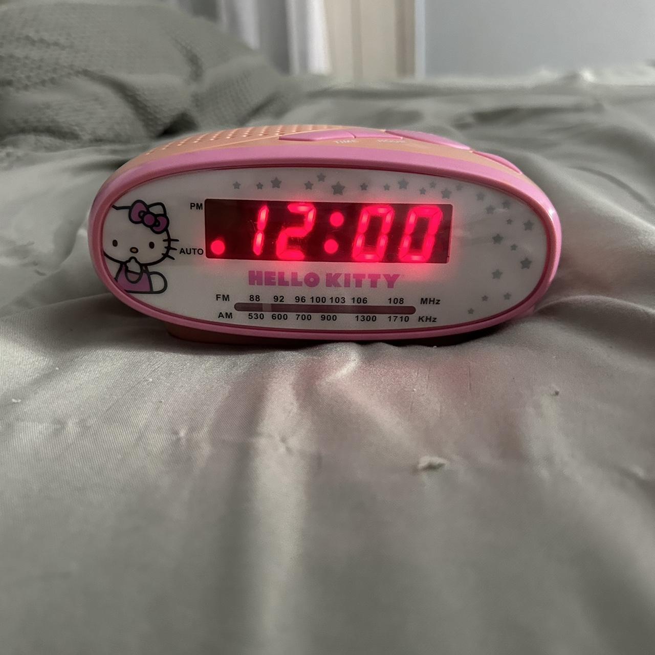 Vintage, y2k Hello kitty AM/FM Alarm Clock Radio!... Depop