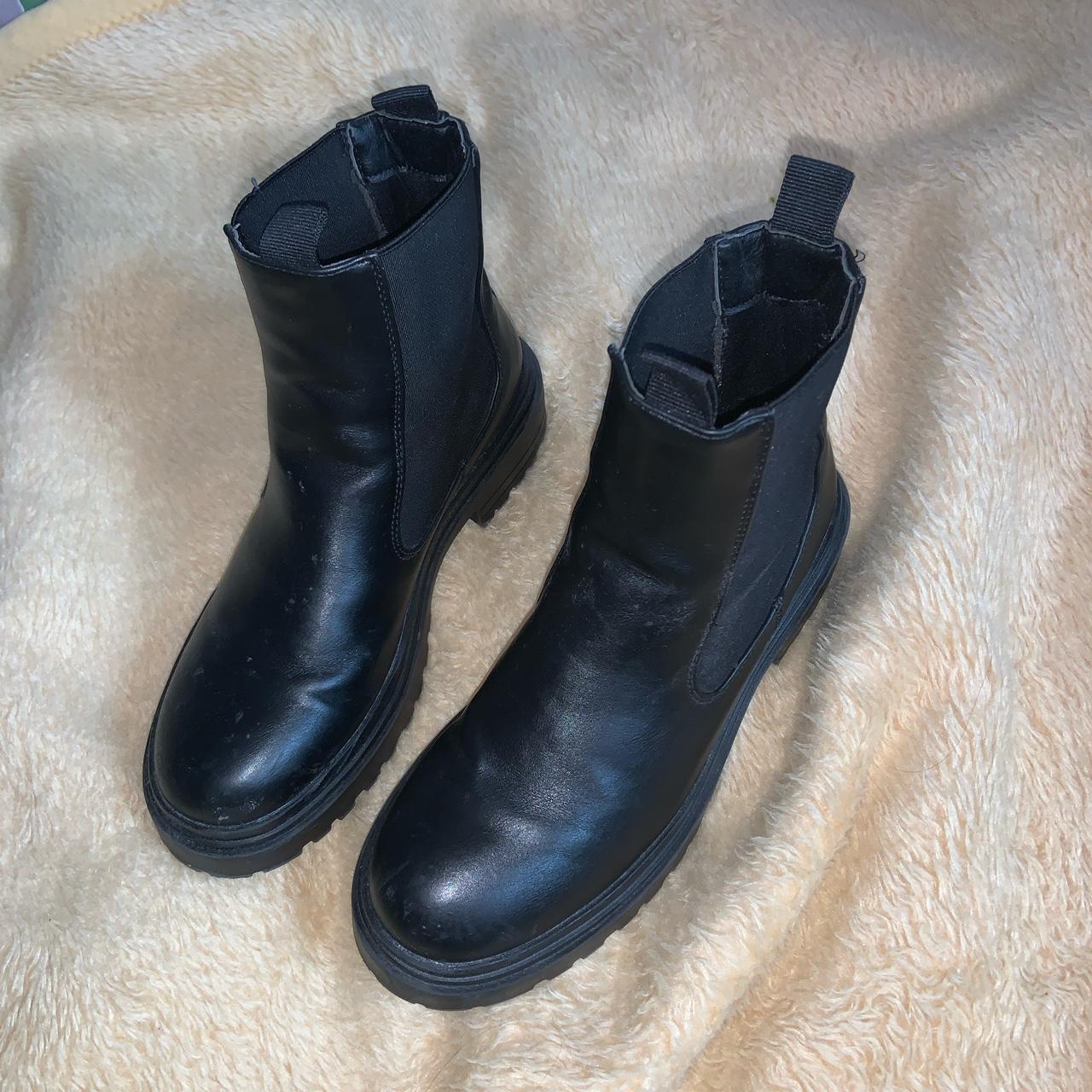 Glassons Women's Black Boots Depop