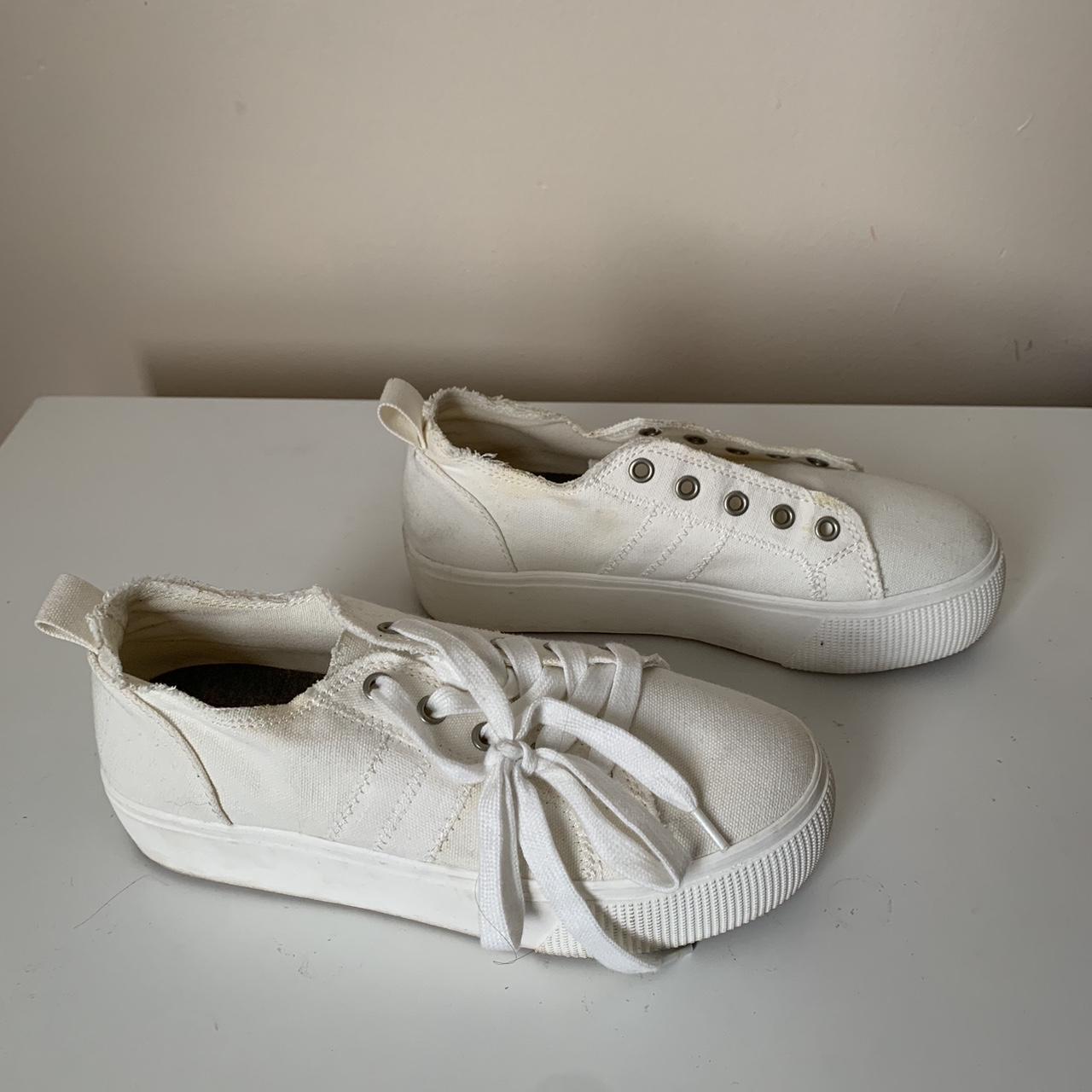 jcpenney white flat shoes